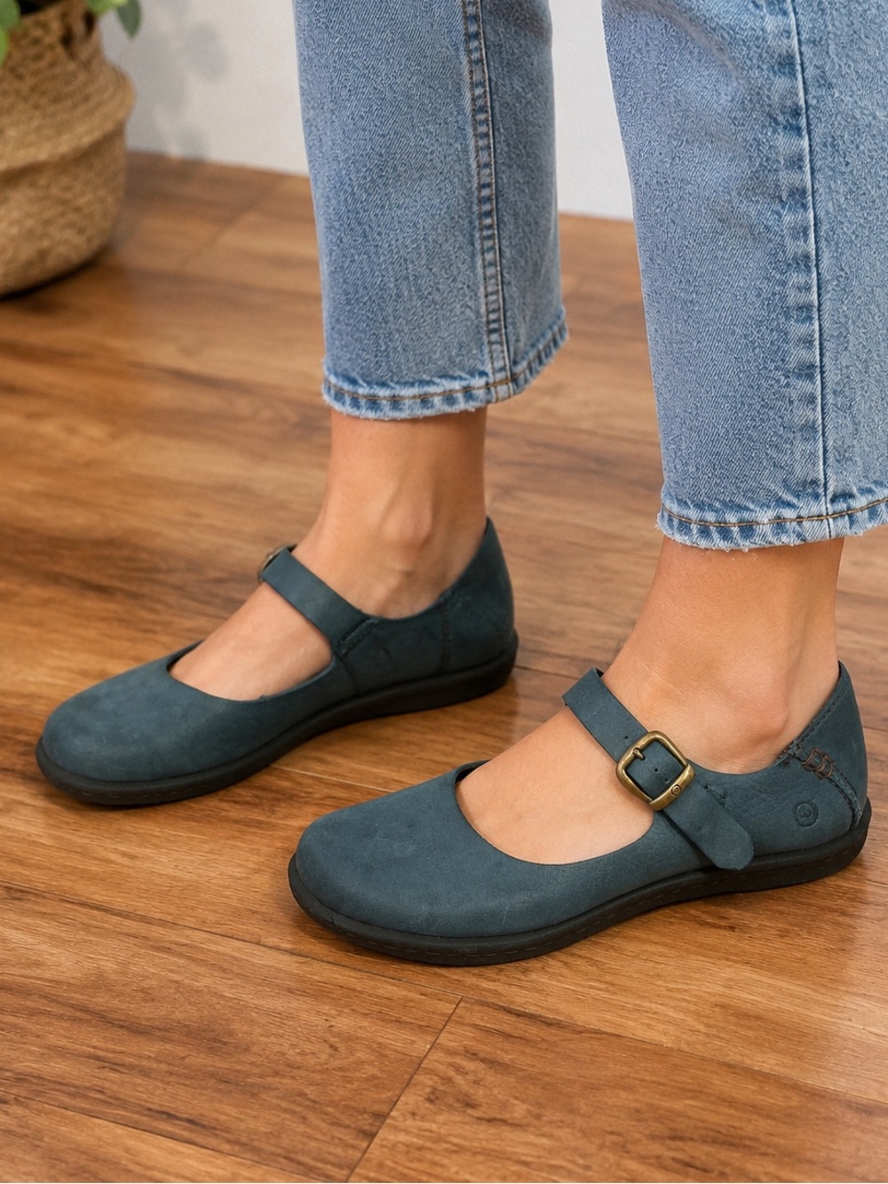Born Blue Nubuck Leather Mary Jane Flats Buckle Comfort Shoes Women’s 8 EU 39